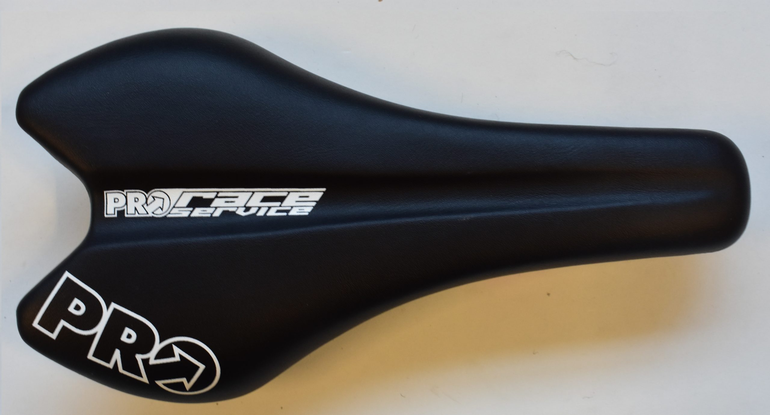 Pro Race service titanium 132mm fietszadel https://www.wijverkopentweedehandsfietsen.nl/
