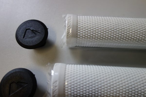 Canyon grips MTB White handvatten https://www.wijverkopentweedehandsfietsen.nl/