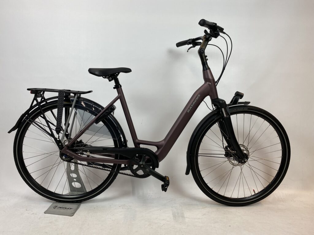 BATAVUS Finez Riemaandrijving damesfiets M-53cm +naafdynamo