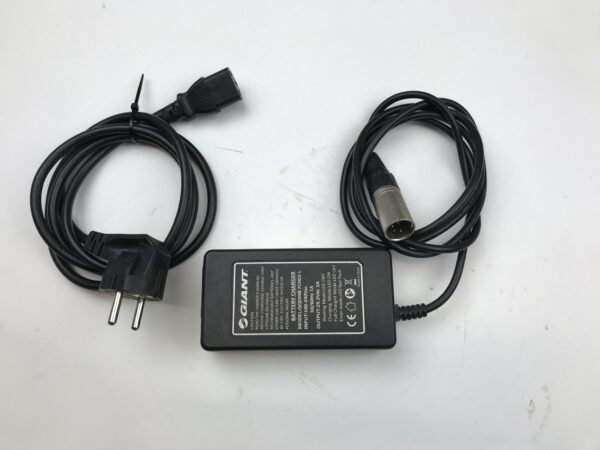 GIANT Twist ebike oplader 4 pins NC-SSC04GNT