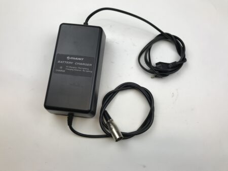 GIANT Twist ebike oplader 4 pins QQE048-7CH02-L