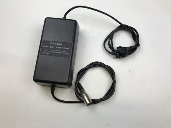 GIANT Twist ebike oplader 4 pins QQE048-7CH02-L